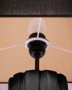 Lampe artisanale en bois et lin « Cuiaba », luminaire écoresponsable.
