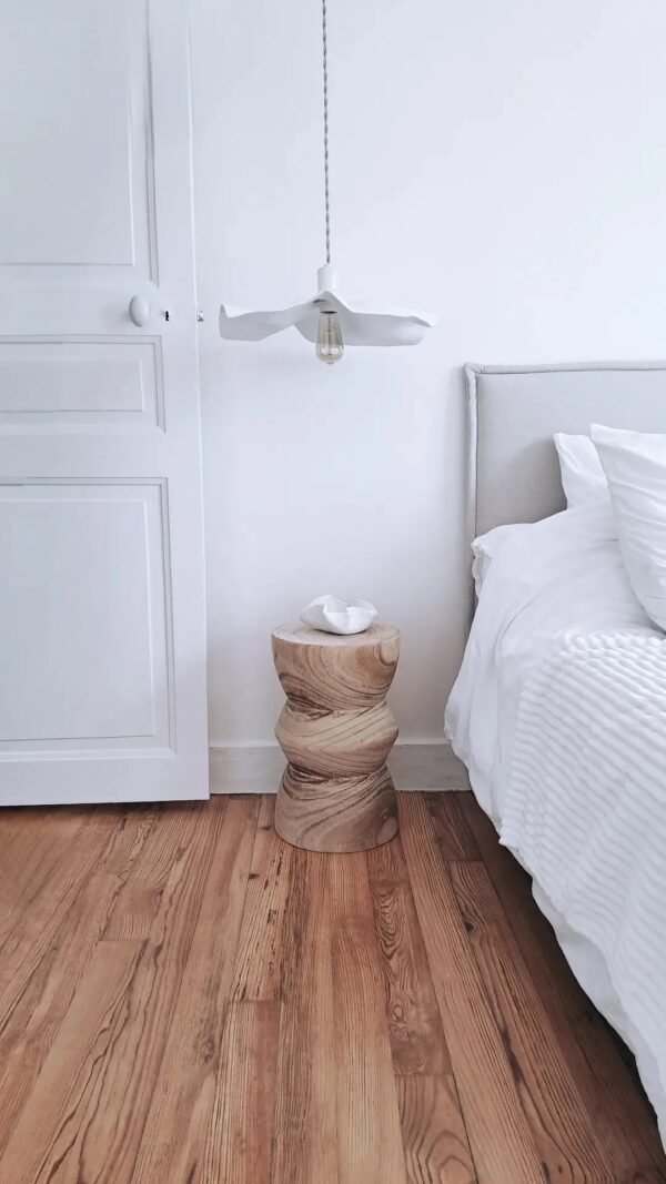 Suspension artisanale Nuage Blanc fait main, en lin naturel, pour une décoration élégante et éco-responsable.
