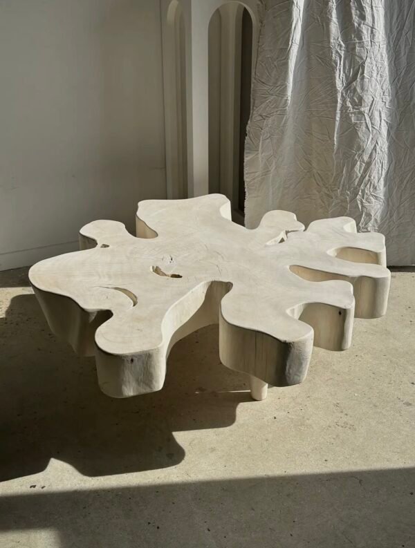 table basse en manguier blanchi pièce unique artisanale