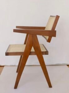 Fauteuil en rotin artisanal Tiveden au design rétro, fabriqué à la main en bois et rotin naturel