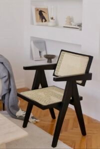 Fauteuil en rotin artisanal Tiveden au design rétro, fabriqué à la main en bois et rotin naturel