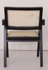 Fauteuil en rotin artisanal Tiveden au design rétro, fabriqué à la main en bois et rotin naturel