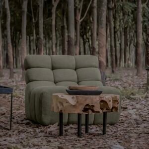 Table d’appoint ROOT en teck recyclé avec pieds en fer noir, design éthique