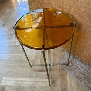 Table Belli en métal martelé doré et verre recyclé jaune – 40,5 x H56 cm – Image 3