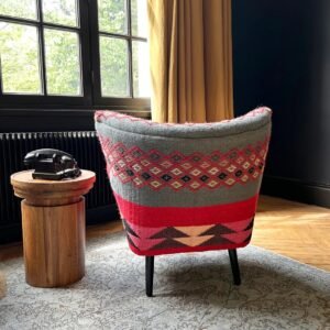 Fauteuil en tissu brodé main et bois — 68x70x77,5 cm – Image 4