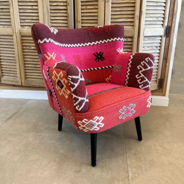 Fauteuil Artisanal en kilim brodé — 68 x 70 x 77,5 cm